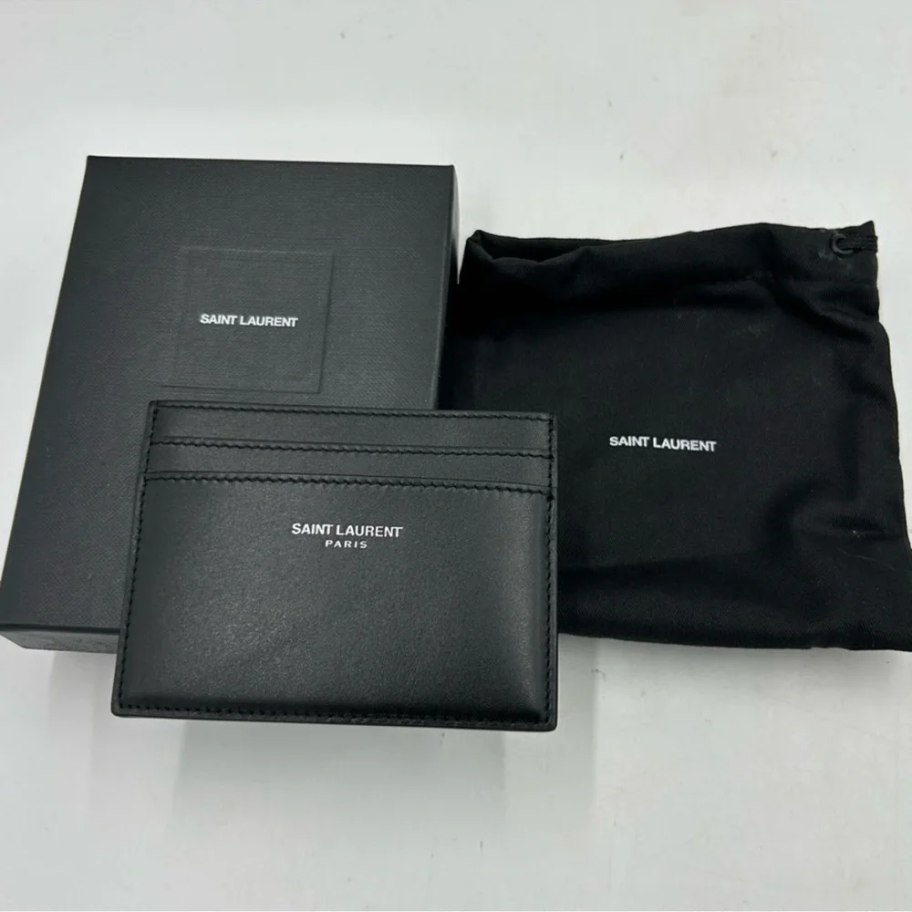 Saint Laurent Paris credit card case in smooth black leather made in Italy NWT